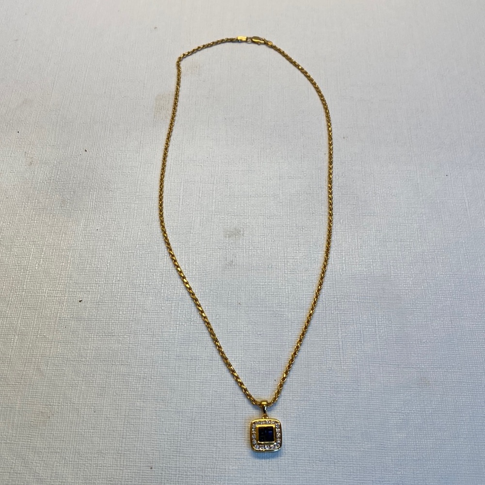 18k gold necklace and pendant
